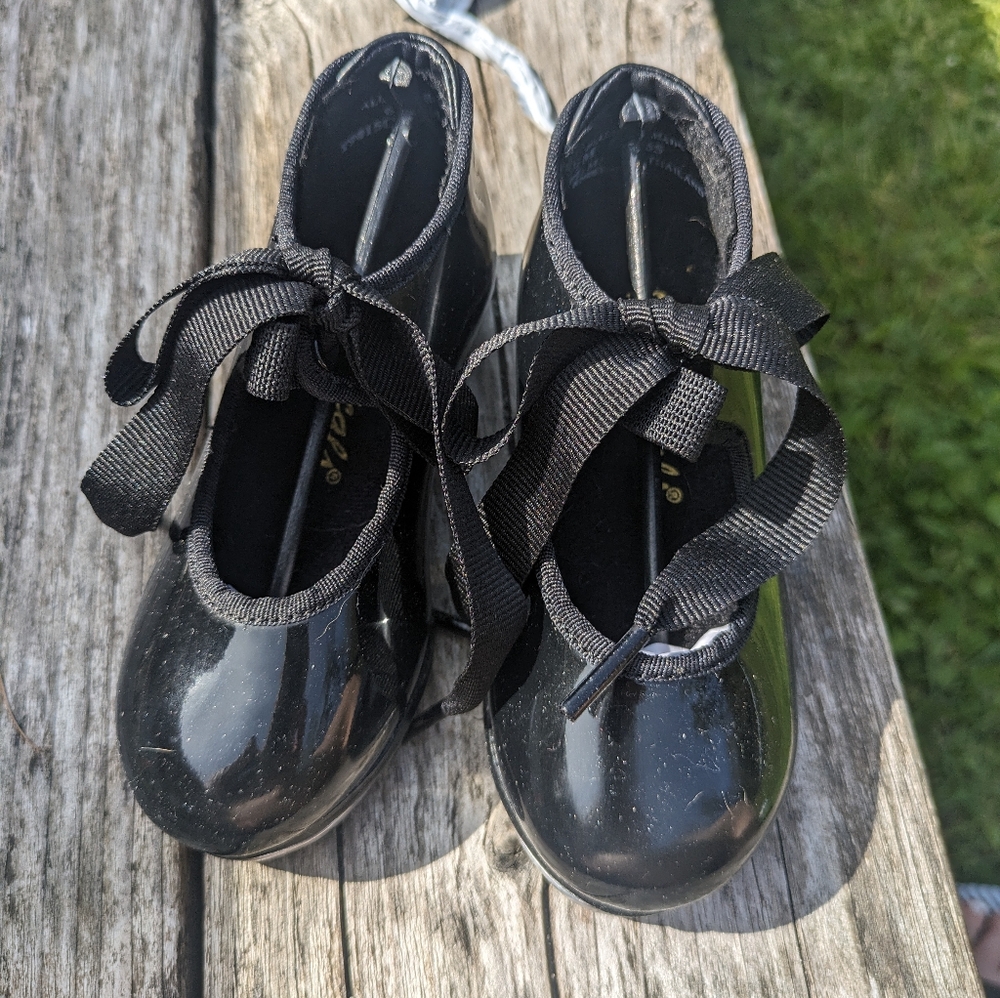 Size 6 Little Girls Tap Shoes